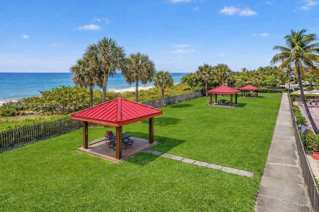 2555 Collins Ave , Unit 1814, Miami Beach, FL 33140 Photo