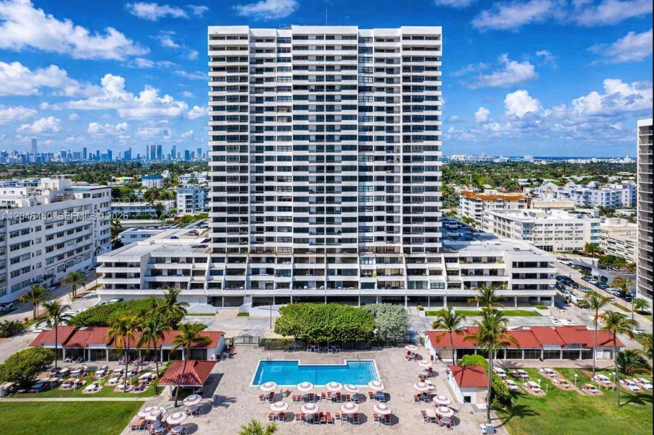2555 Collins Ave, Unit 1814, Miami Beach, FL 33140 Photo