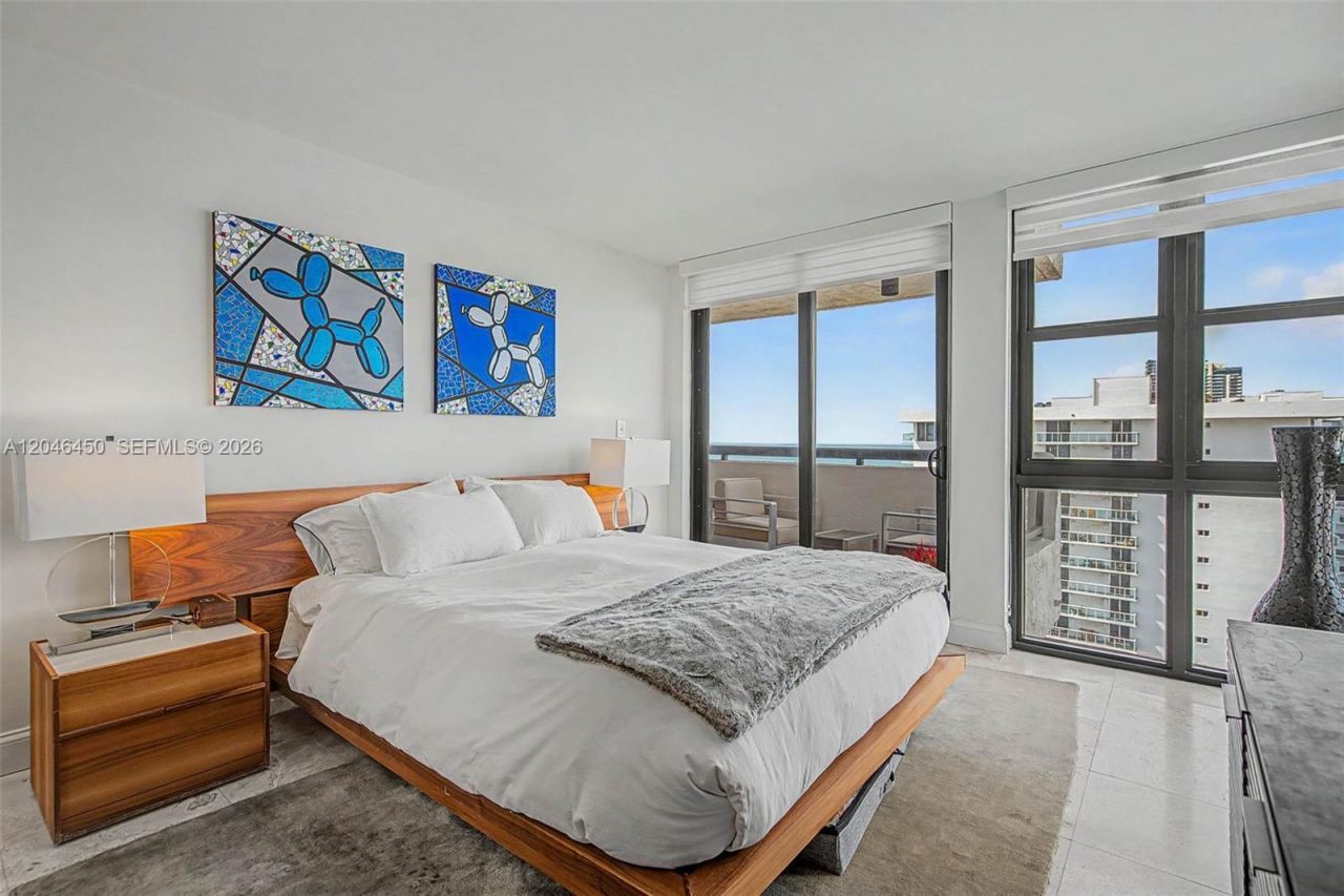 2555 Collins Ave , Unit 1814, Miami Beach, FL 33140 Photo