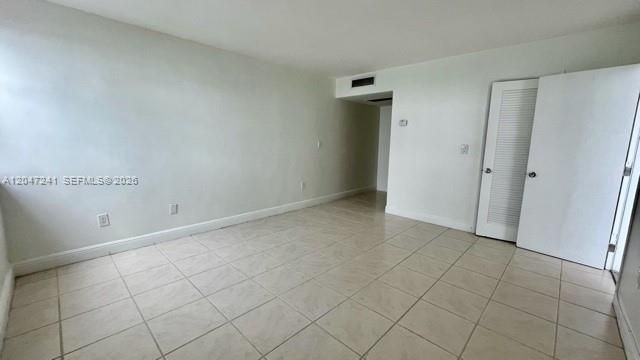 6450 Collins Ave , Unit 1106, Miami Beach, FL 33141 Photo