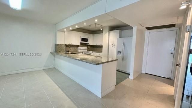 6450 Collins Ave , Unit 1106, Miami Beach, FL 33141 Photo