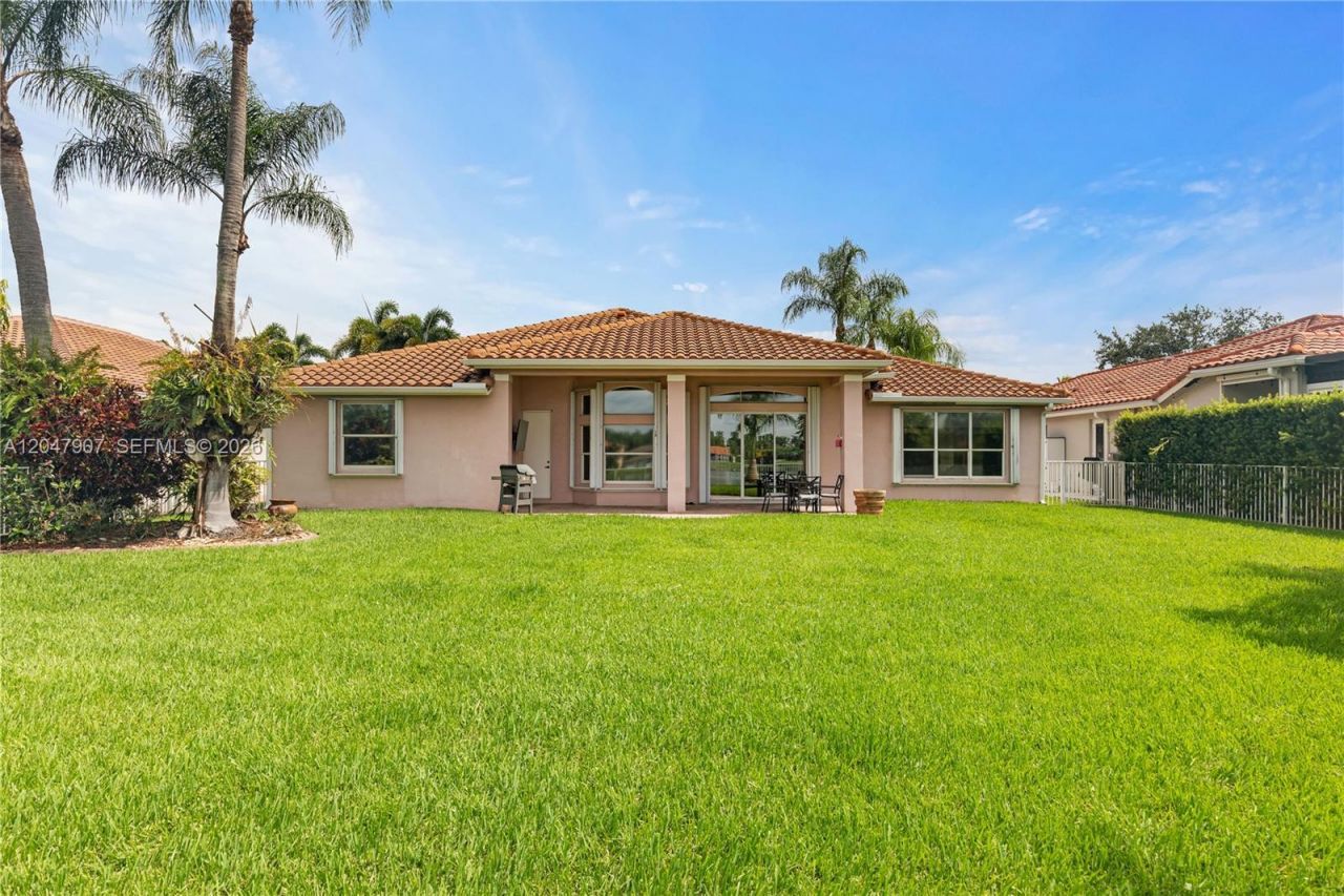 18500 SW 7th St , Pembroke Pines, FL 33029 Photo