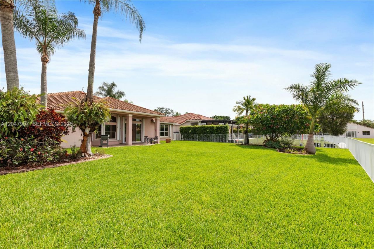 18500 SW 7th St , Pembroke Pines, FL 33029 Photo