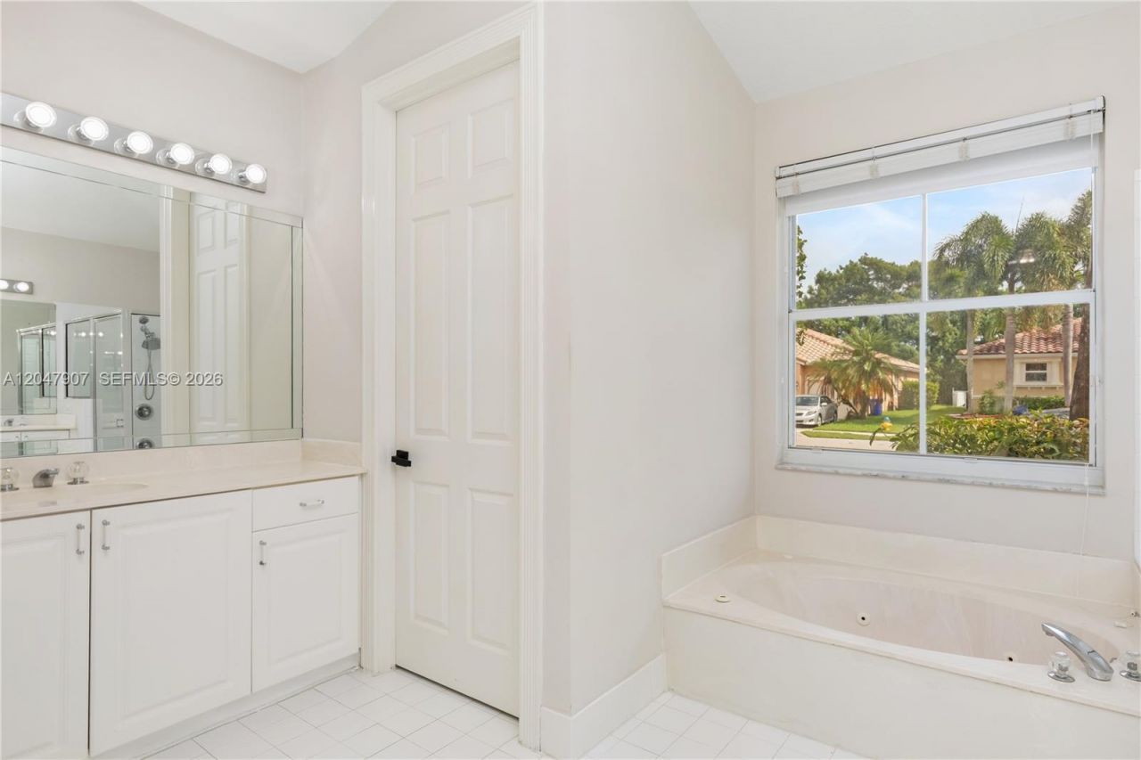18500 SW 7th St , Pembroke Pines, FL 33029 Photo