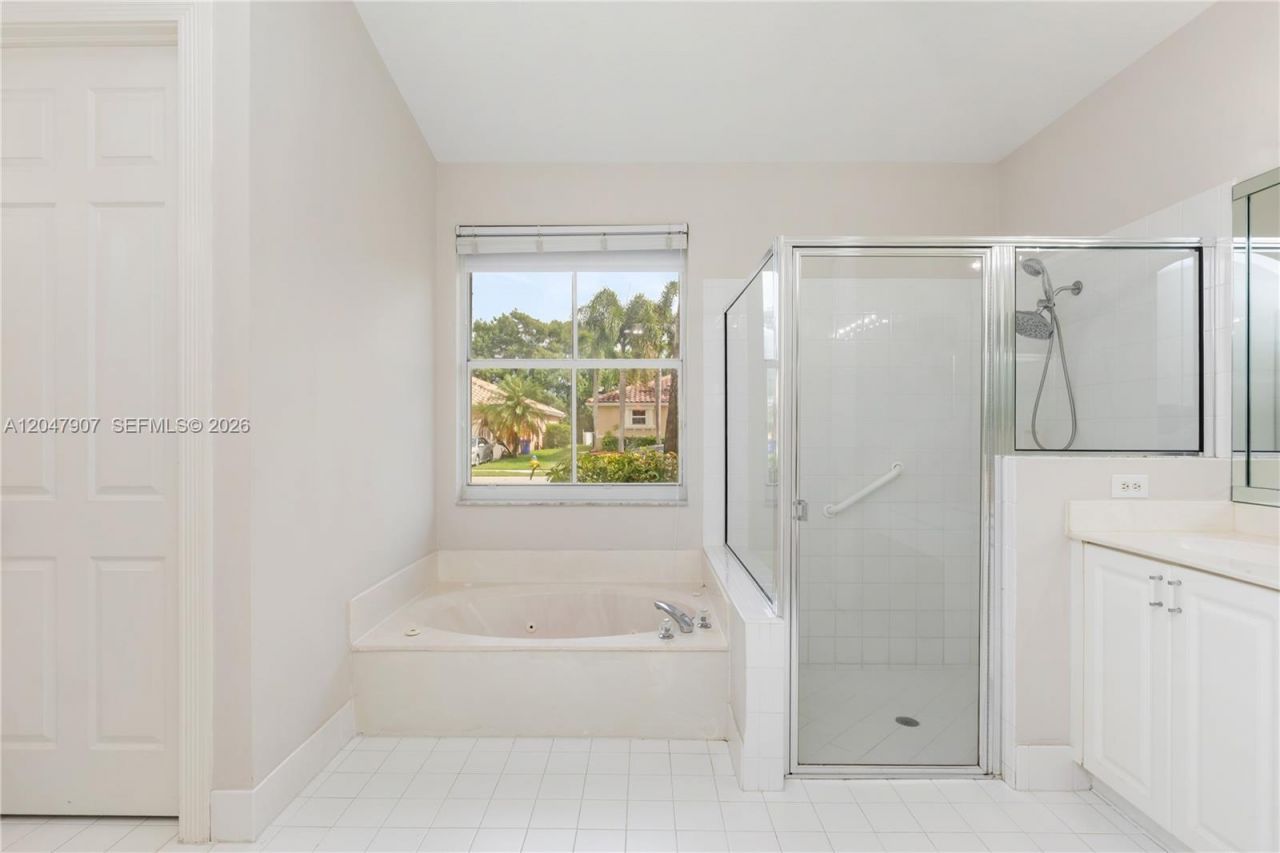 18500 SW 7th St , Pembroke Pines, FL 33029 Photo