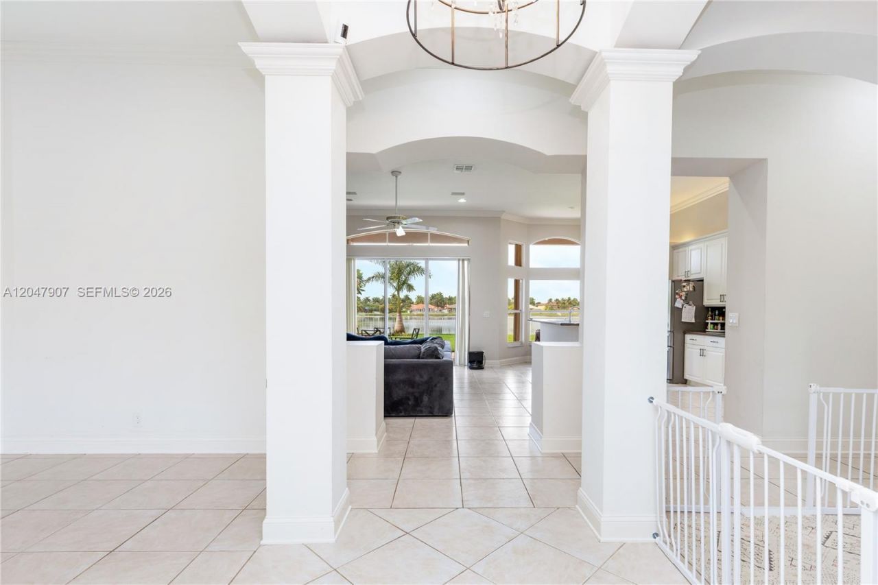 18500 SW 7th St , Pembroke Pines, FL 33029 Photo