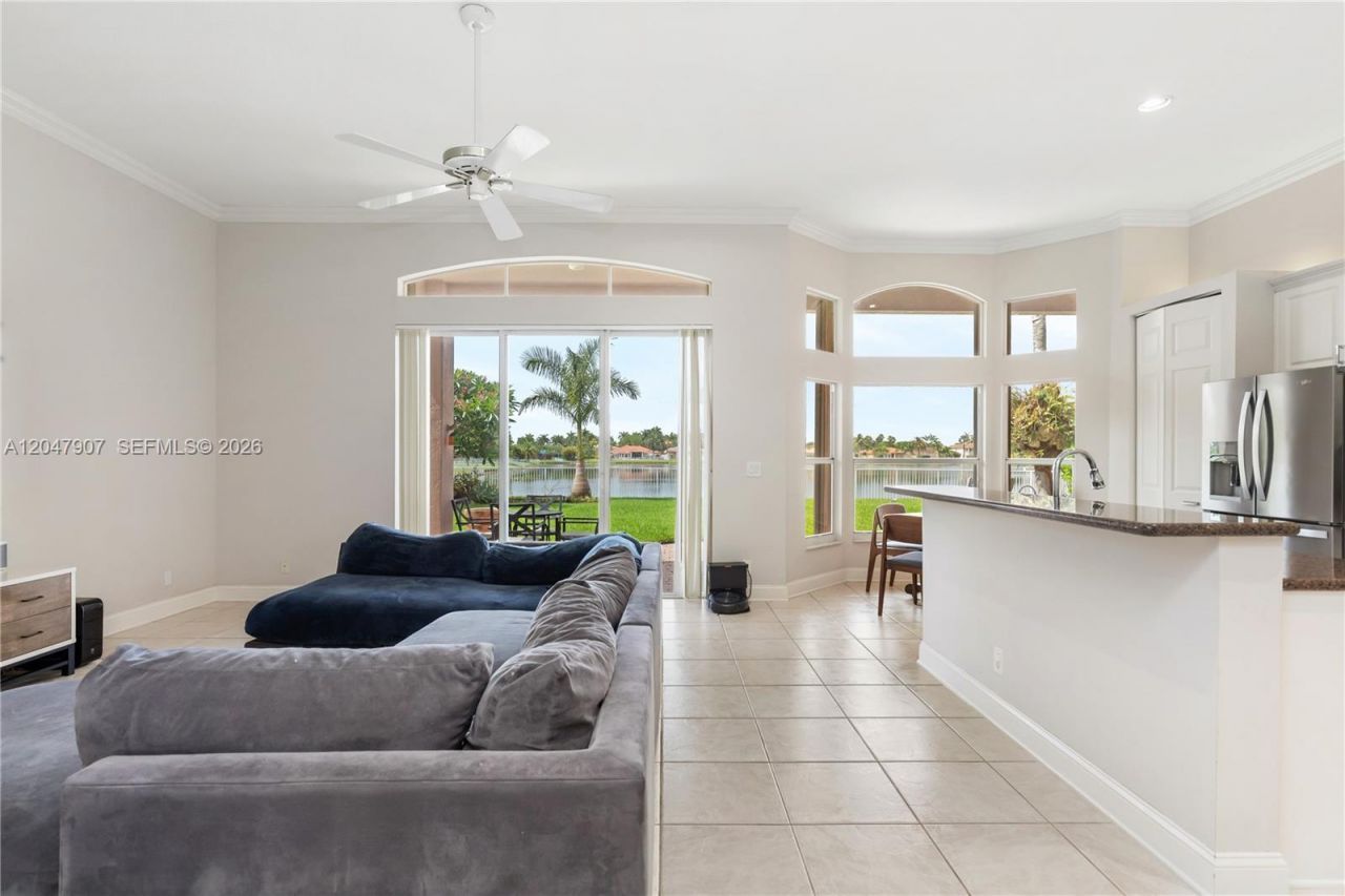 18500 SW 7th St , Pembroke Pines, FL 33029 Photo