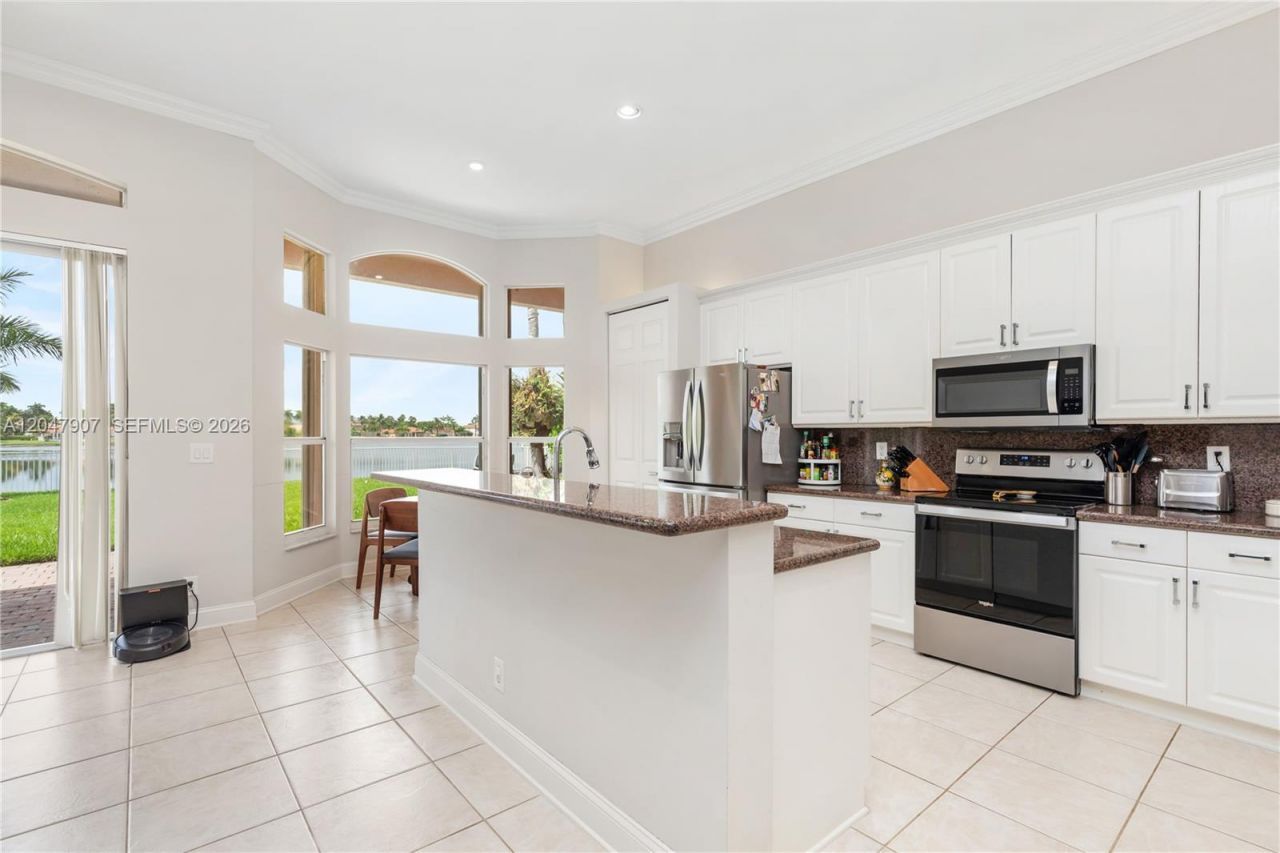 18500 SW 7th St , Pembroke Pines, FL 33029 Photo