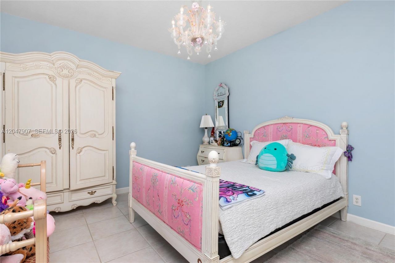 18500 SW 7th St , Pembroke Pines, FL 33029 Photo