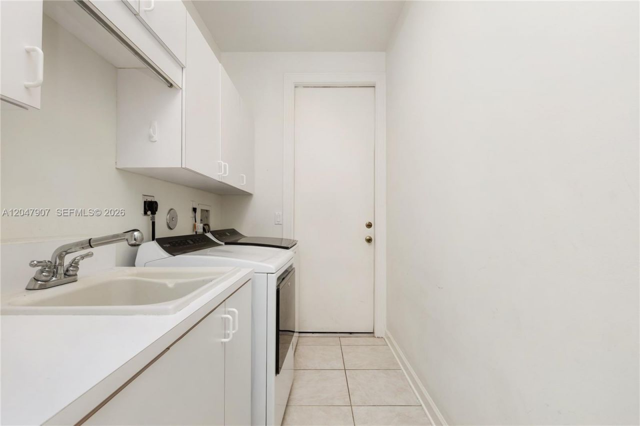 18500 SW 7th St , Pembroke Pines, FL 33029 Photo