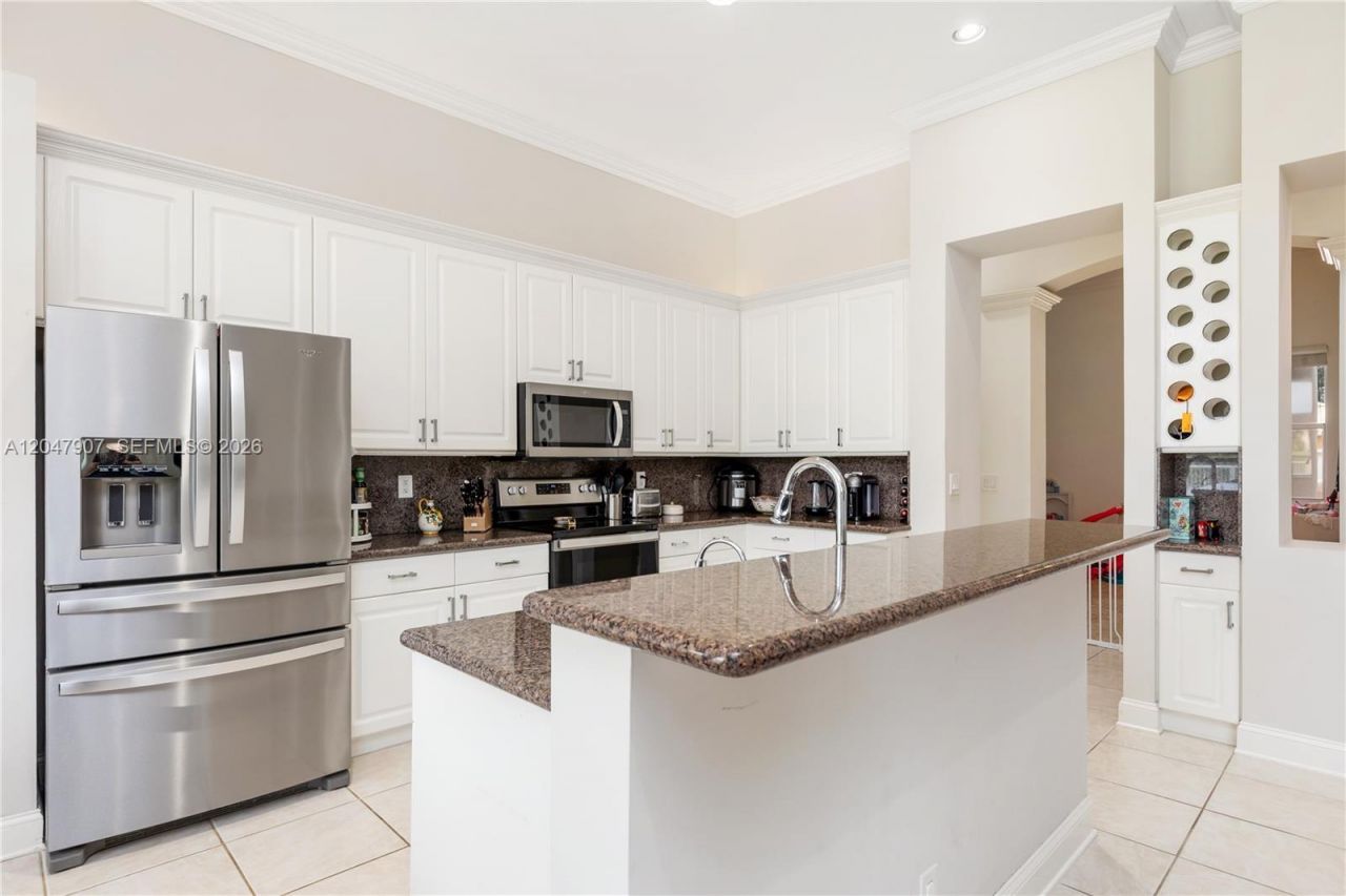 18500 SW 7th St , Pembroke Pines, FL 33029 Photo