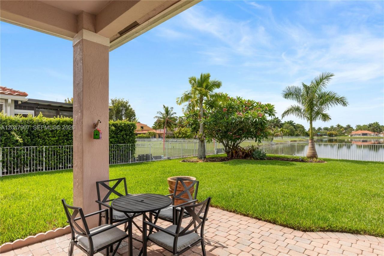 18500 SW 7th St , Pembroke Pines, FL 33029 Photo