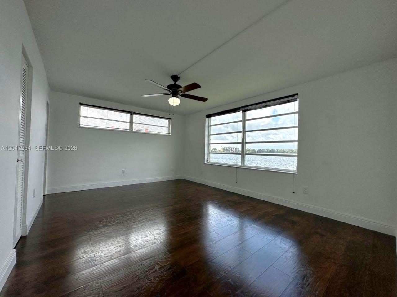 1300 NE 191st St, Unit A112, Miami, FL 33179 Photo