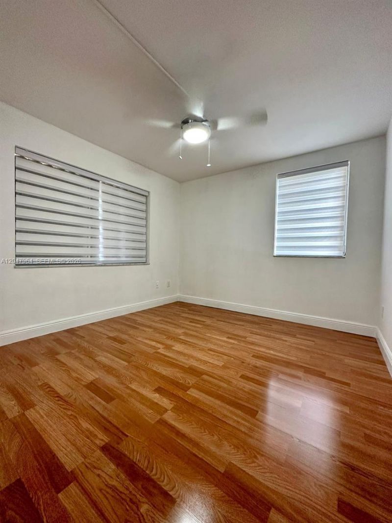 1300 NE 191st St , Unit A112, Miami, FL 33179 Photo
