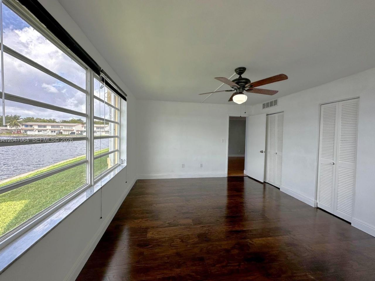 1300 NE 191st St, Unit A112, Miami, FL 33179 Photo