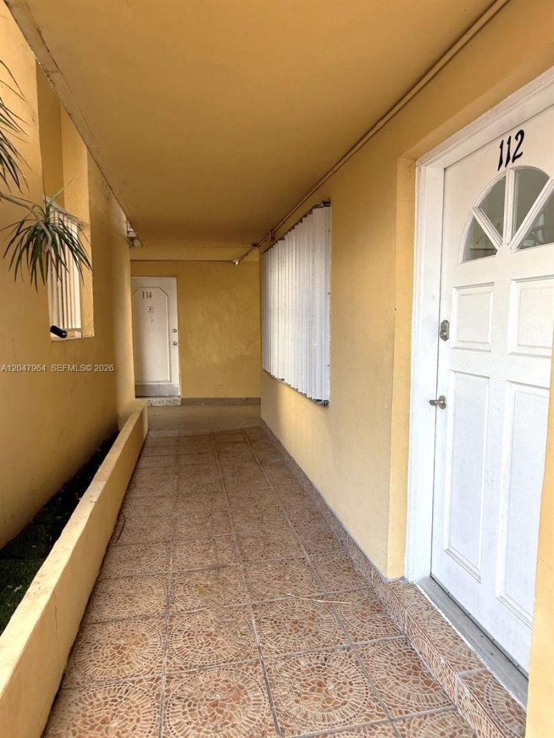 1300 NE 191st St , Unit A112, Miami, FL 33179 Photo