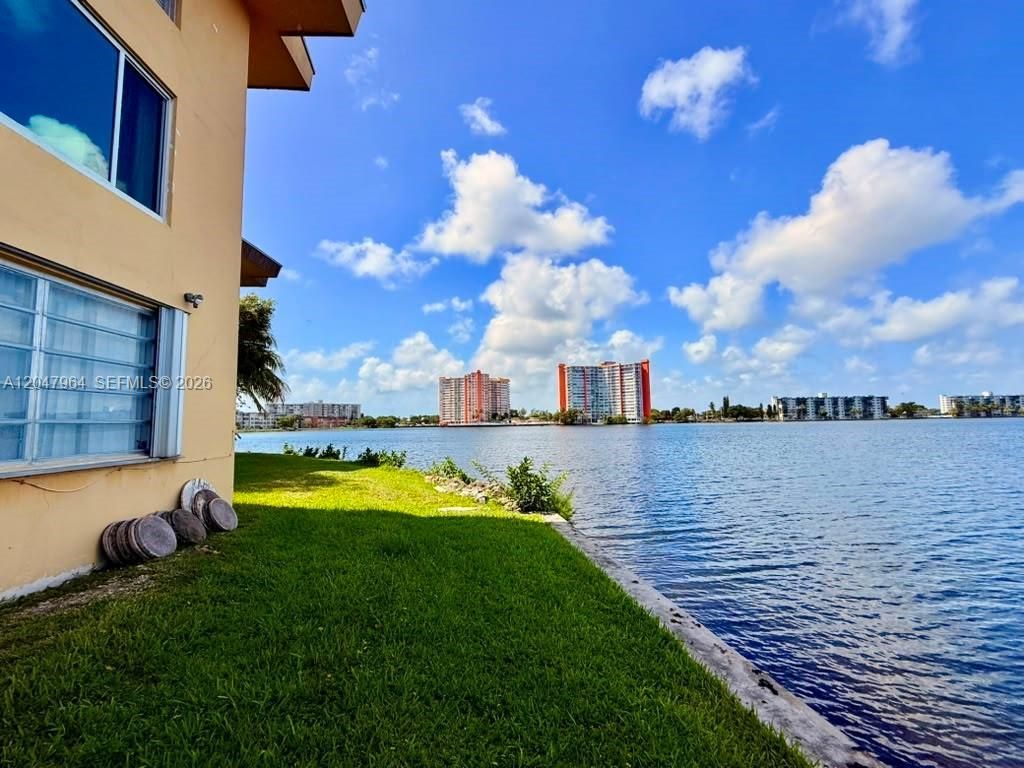 1300 NE 191st St, Unit A112, Miami, FL 33179 Photo
