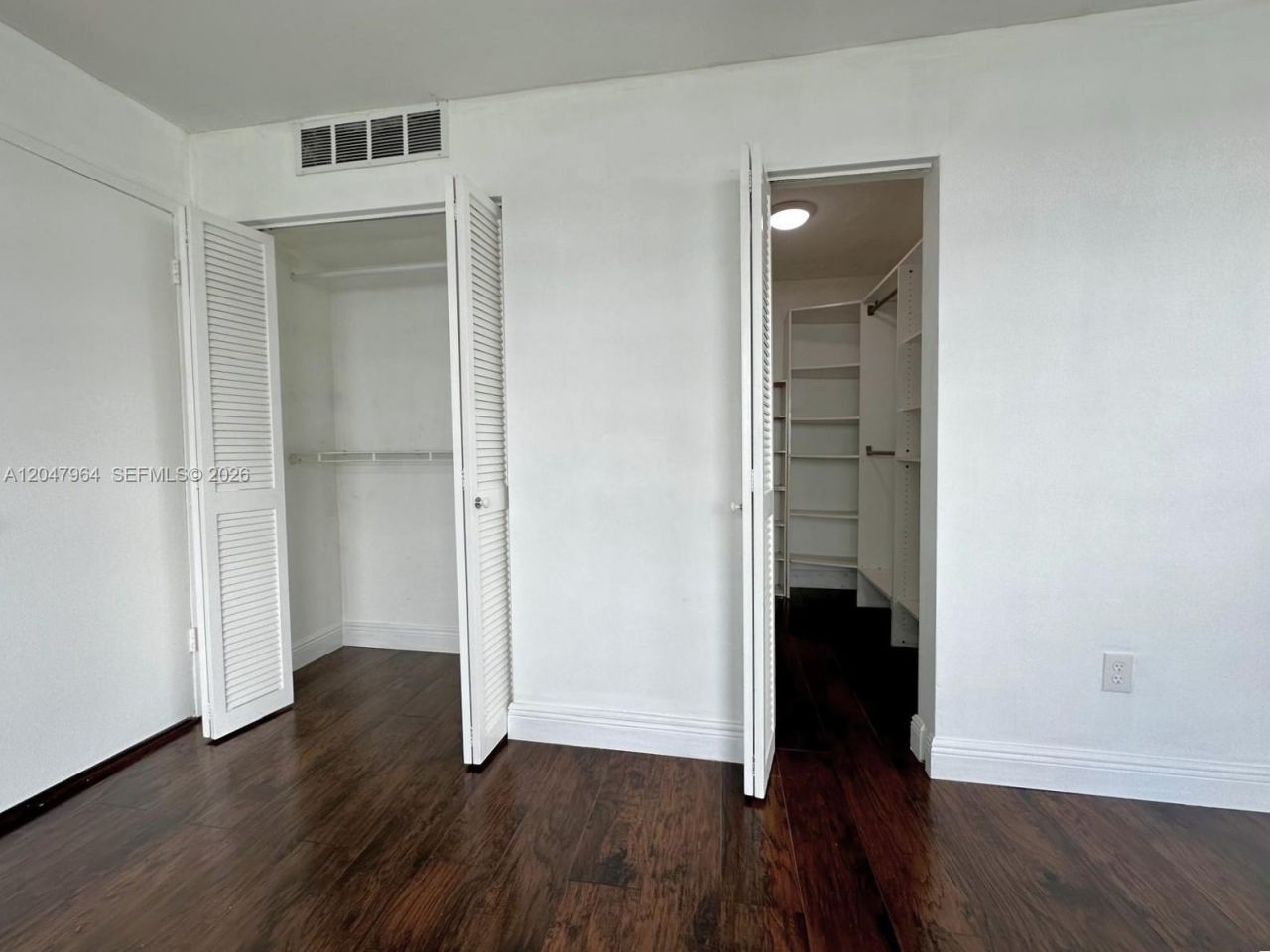 1300 NE 191st St , Unit A112, Miami, FL 33179 Photo