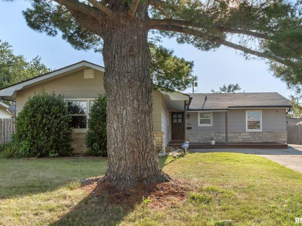 904 CEDAR Lane, Marion, IL 62959
