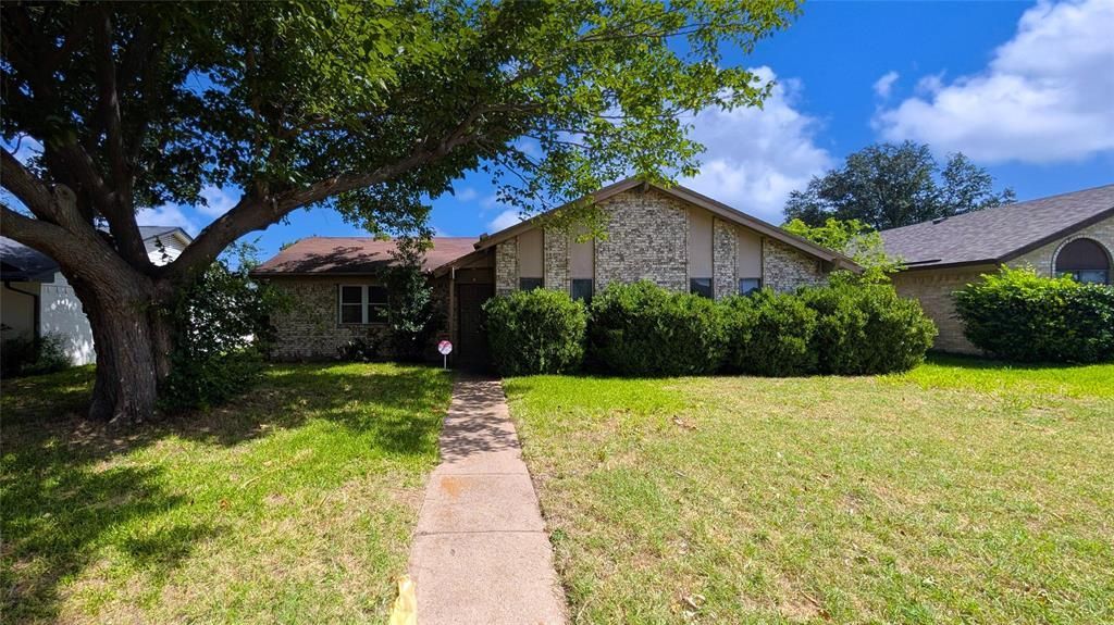 2929 O Henry Drive, Garland, TX 75042 Main Photo