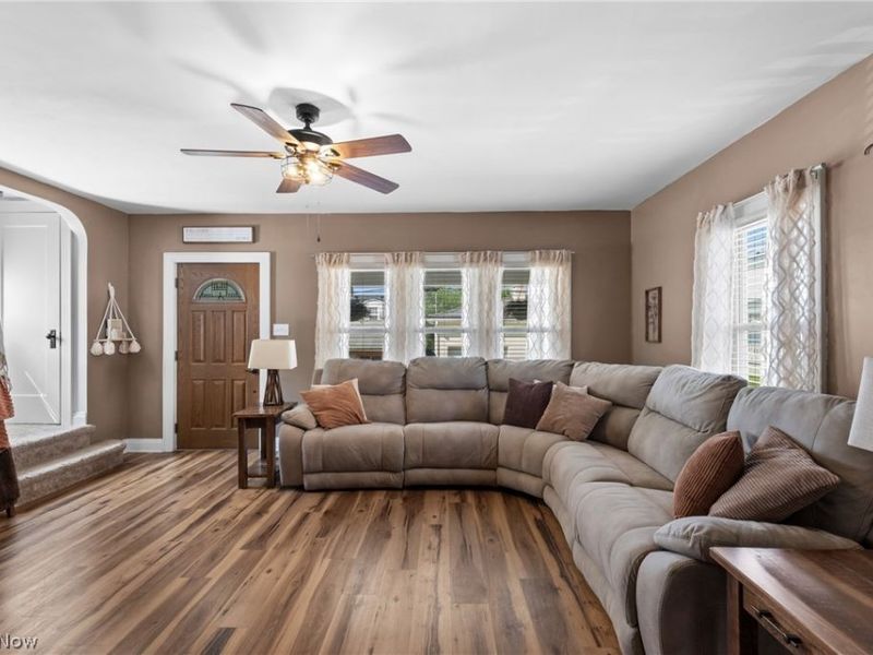 614 Hickory Street, Martins Ferry, OH 43935 Photo 7