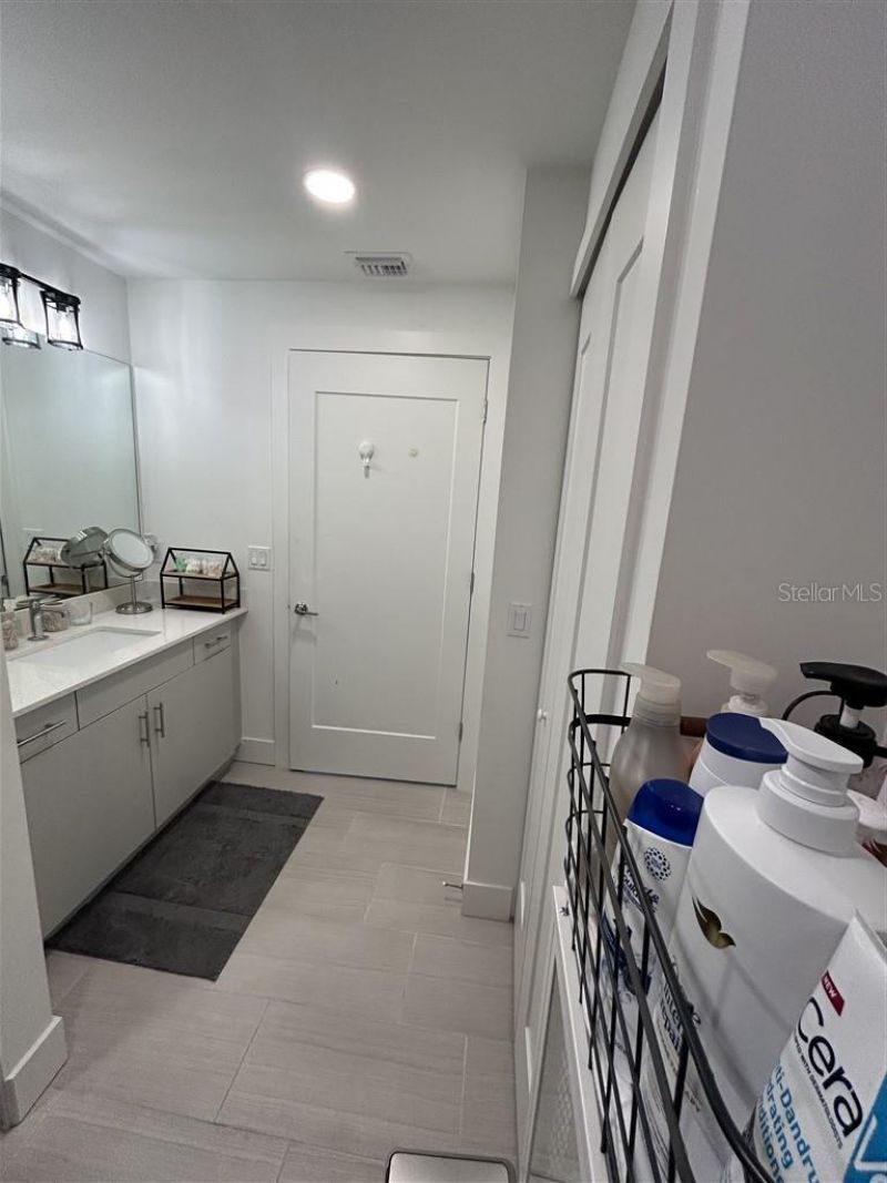 1703 N Tamiami Trail , Unit 510, Sarasota, FL 34234 Photo