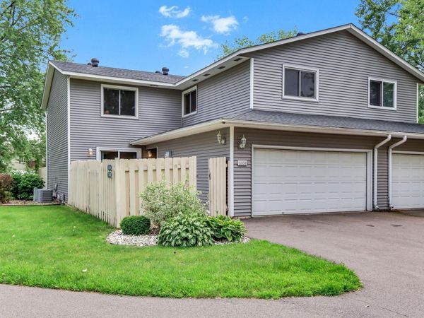 7604 Rimbley Road, Woodbury, MN 55125