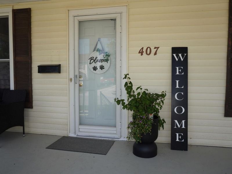 407 Murray Street, Wapakoneta, OH 45895 Photo 2