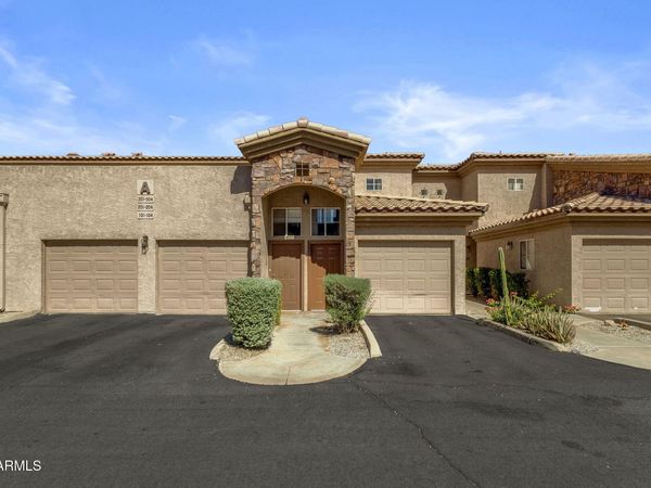 13700 N FOUNTAIN HILLS Boulevard, Unit 303, Fountain Hills, AZ 85268
