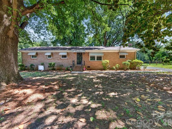 4400 Hamilton Circle , Charlotte, NC 28216