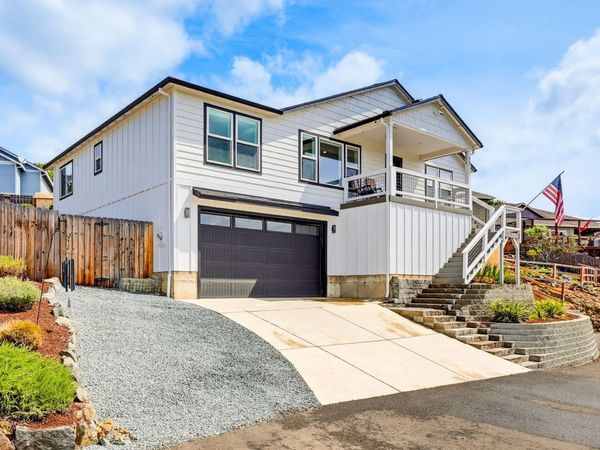 1031 Ruby Meadows Drive, Eagle Point, OR 97524