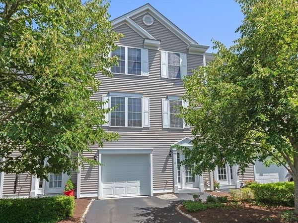 11 Harbor Mist Drive, Unit 11, Fairhaven, MA 02719