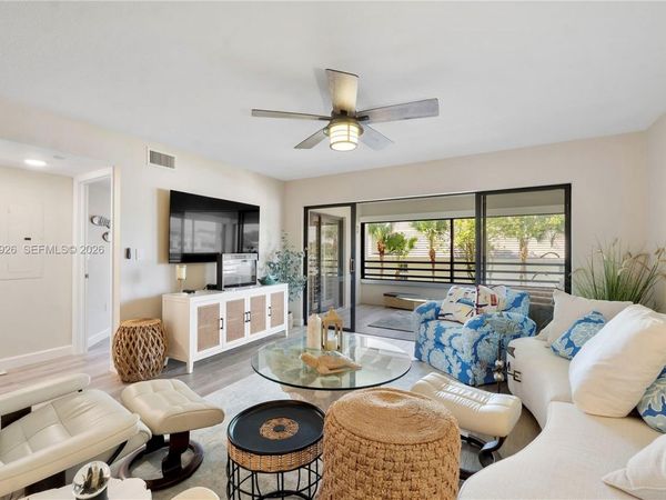 522 Oak Harbour Dr , Unit 522, Juno Beach, FL 33408