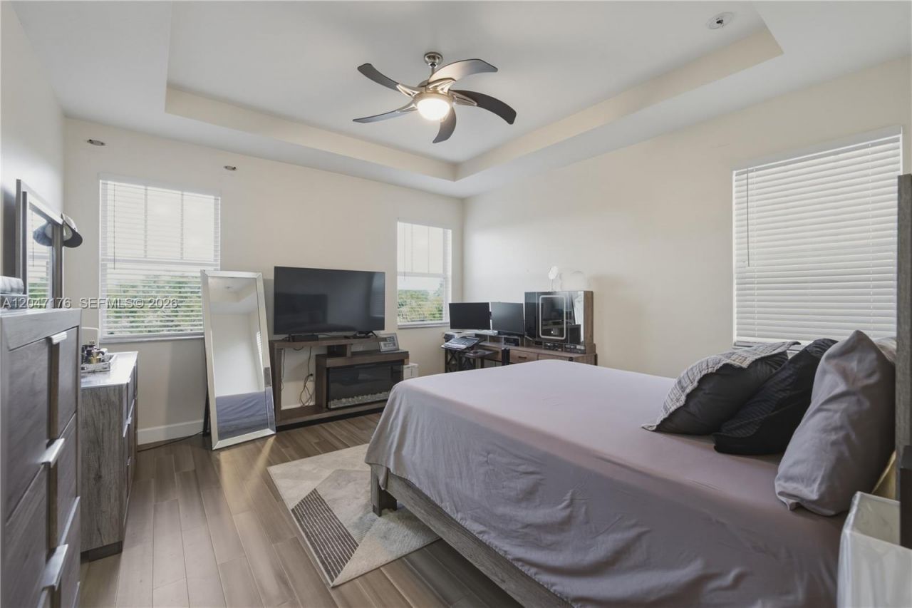4812 NW 48th Ter , Tamarac, FL 33319 Photo