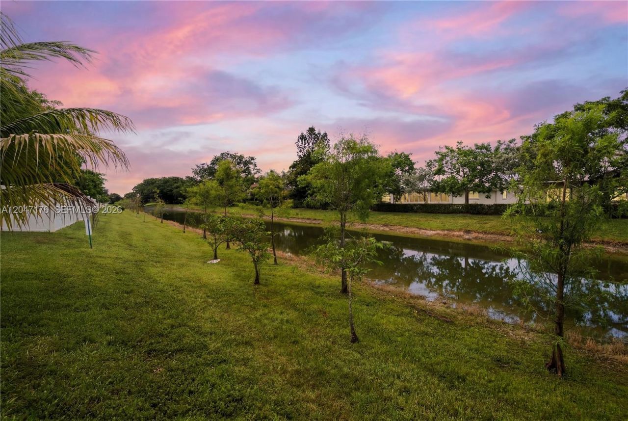 4812 NW 48th Ter , Tamarac, FL 33319 Photo