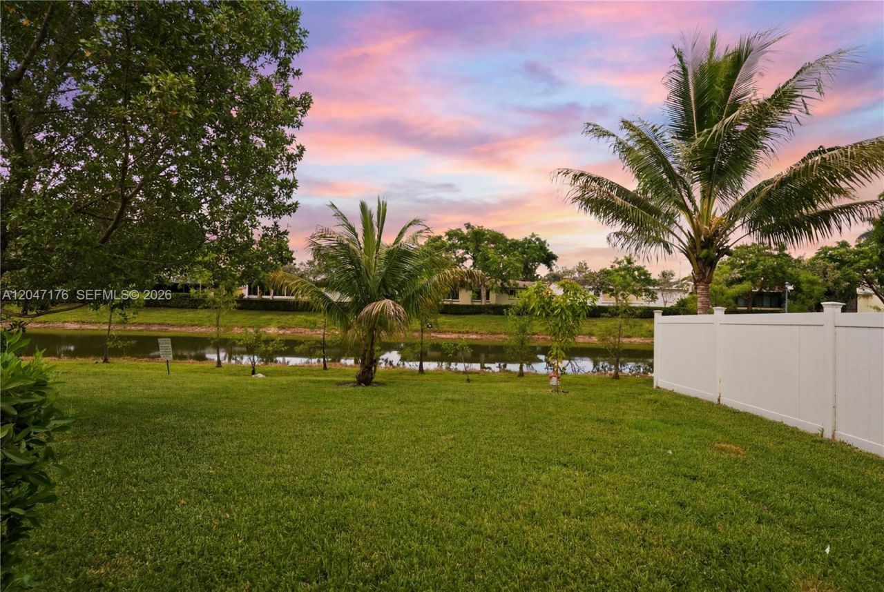 4812 NW 48th Ter , Tamarac, FL 33319 Photo