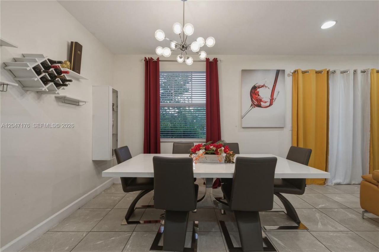 4812 NW 48th Ter , Tamarac, FL 33319 Photo