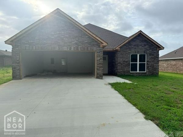 1822 N Oak , Brookland, AR 72417