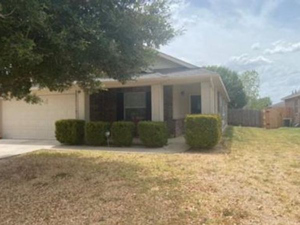 316 Floating Leaf DR, Hutto, TX 78634