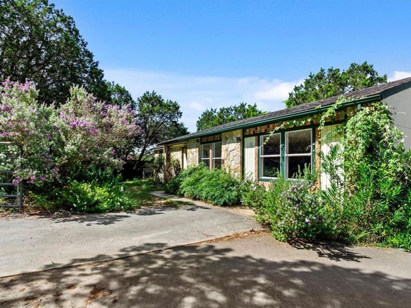 6 El Sol ST, Wimberley, TX 78676