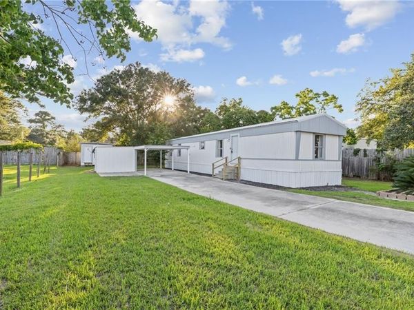 56675 DWYER Street , Slidell, LA 70458