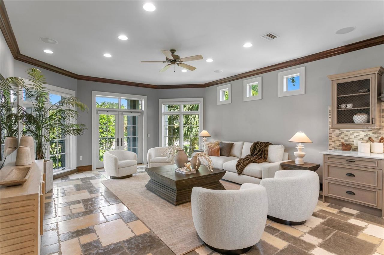 401 Snell Isle Boulevard Ne, Saint Petersburg, FL 33704 Photo