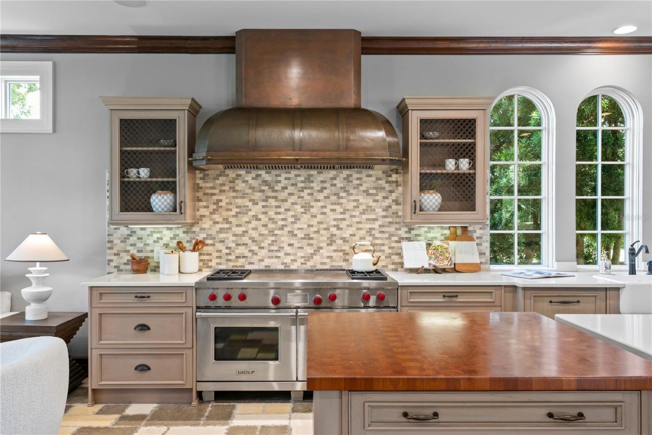 401 Snell Isle Boulevard Ne, Saint Petersburg, FL 33704 Photo