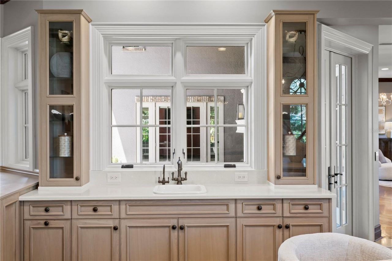 401 Snell Isle Boulevard Ne, Saint Petersburg, FL 33704 Photo