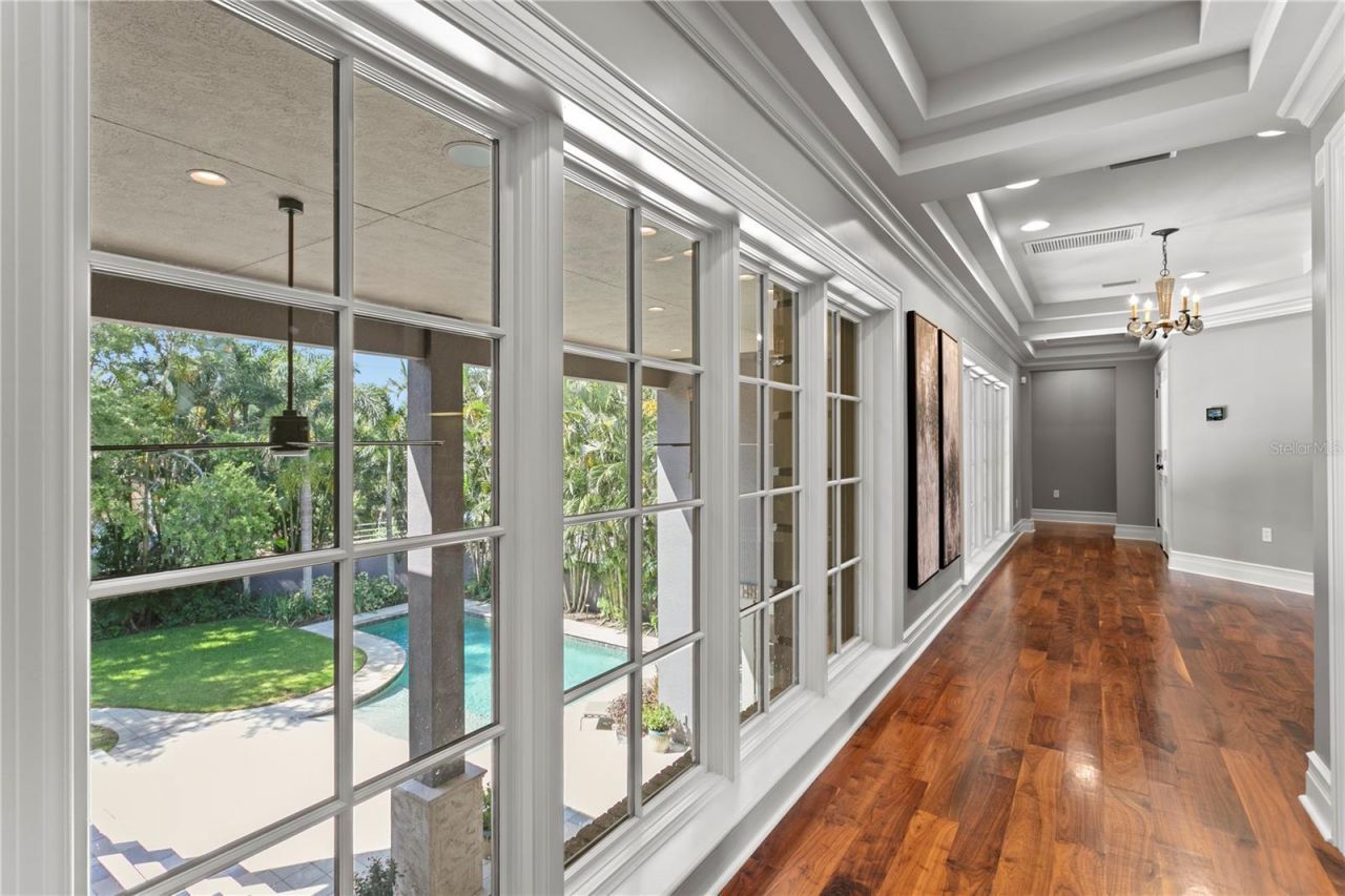 401 Snell Isle Boulevard Ne, Saint Petersburg, FL 33704 Photo