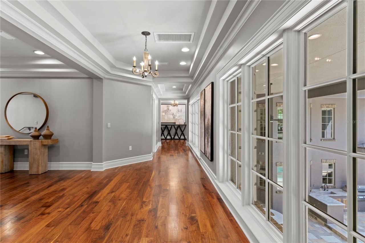 401 Snell Isle Boulevard Ne, Saint Petersburg, FL 33704 Photo