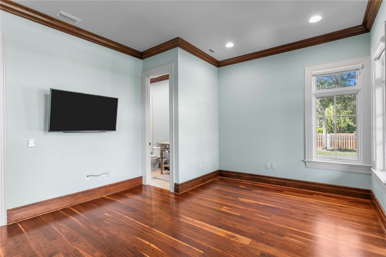 401 Snell Isle Boulevard Ne, Saint Petersburg, FL 33704 Photo