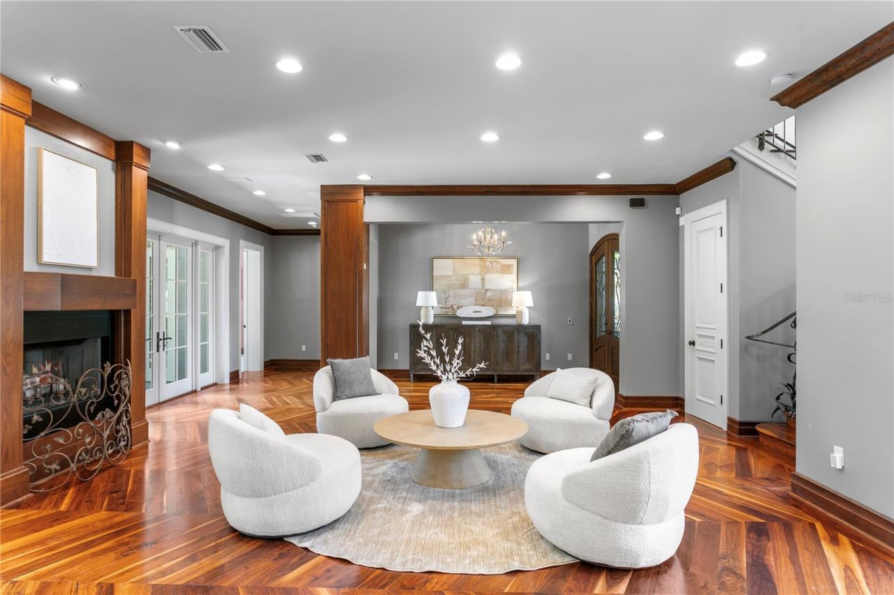 401 Snell Isle Boulevard Ne, Saint Petersburg, FL 33704 Photo