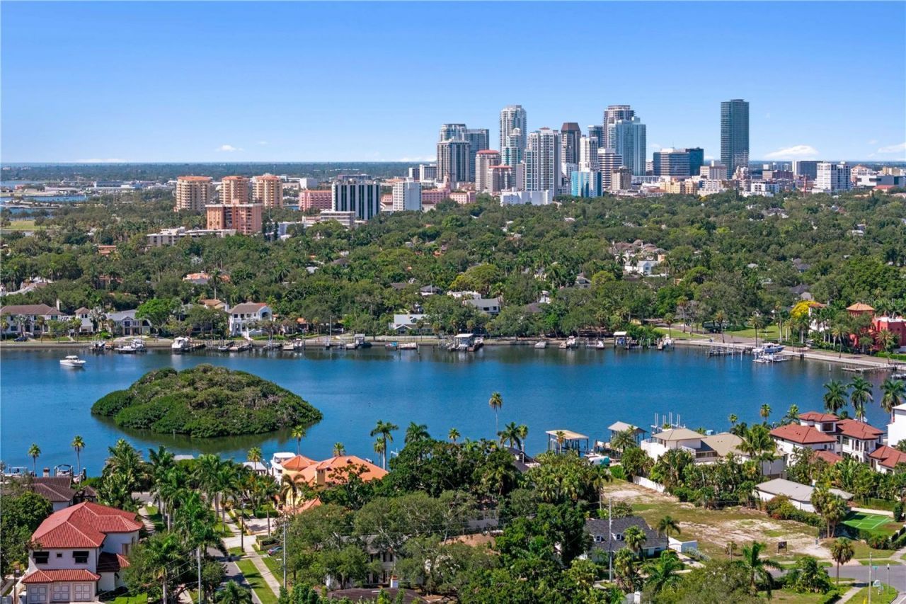 401 Snell Isle Boulevard Ne, Saint Petersburg, FL 33704 Photo
