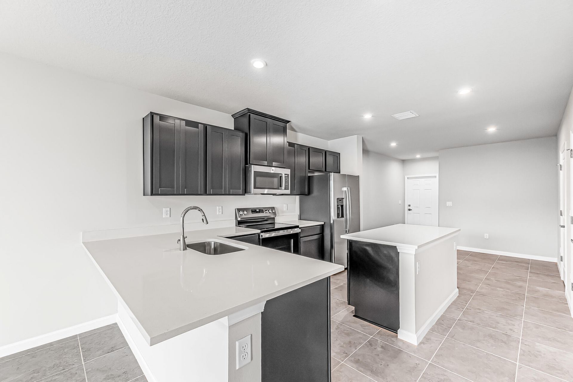 106 Savannah Lakes Boulevard, Fort Pierce, FL 34982 Photo